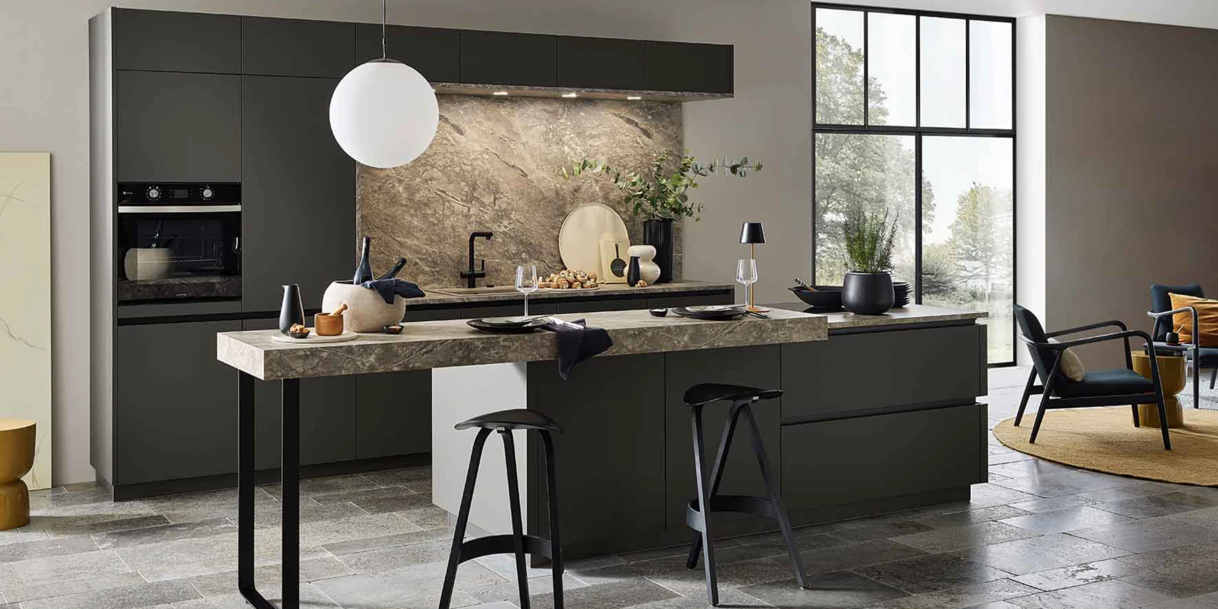 Cuisine îlot moderne sans poignées Nolte VELLUTO, finition graphite mat