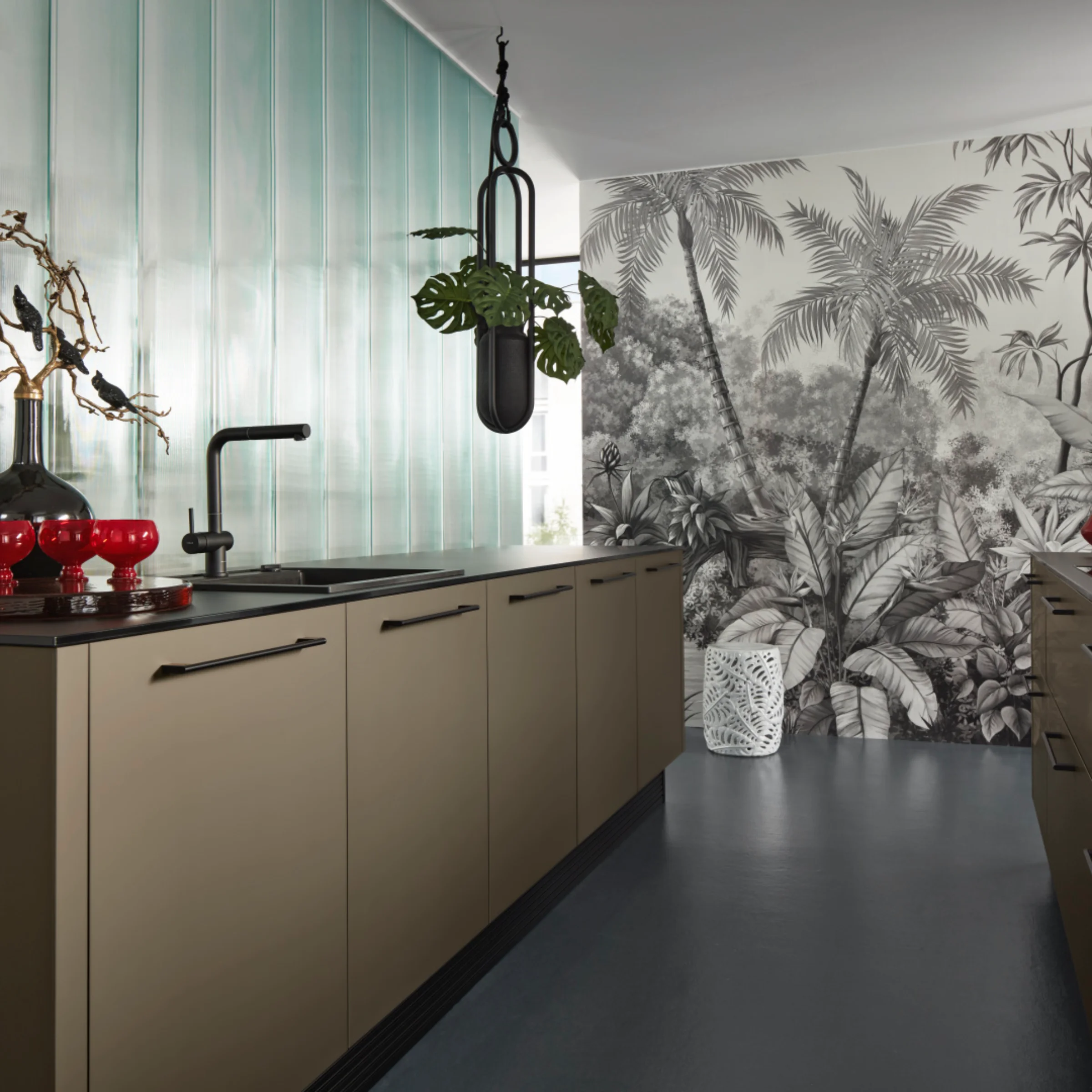 NK28601_neoPURE Metall Gold und neoLODGE Eiche geschwärzt gerillt