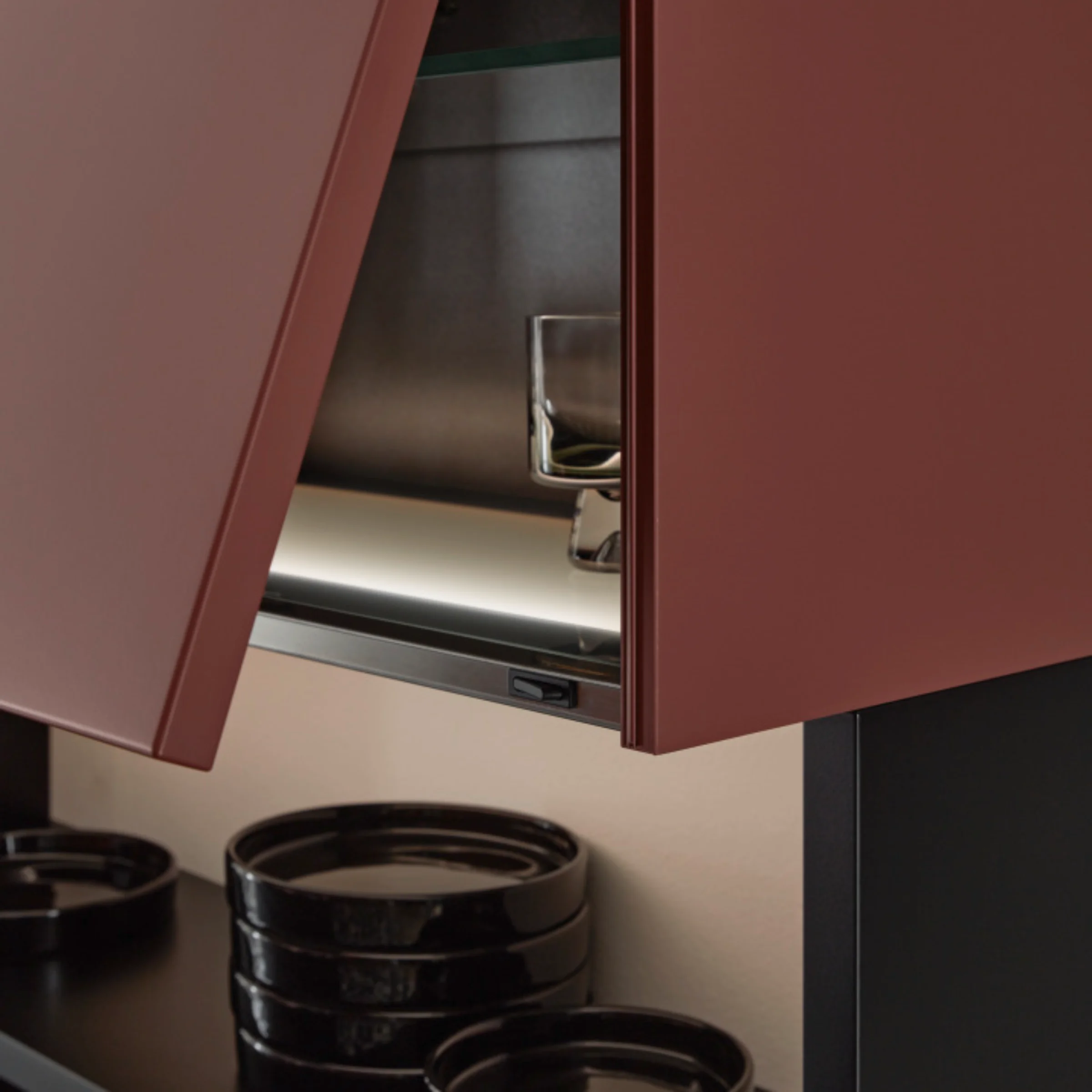 NK28606_neoSLATE Schiefer Tiefschwarz und Soft Lack Hennarot