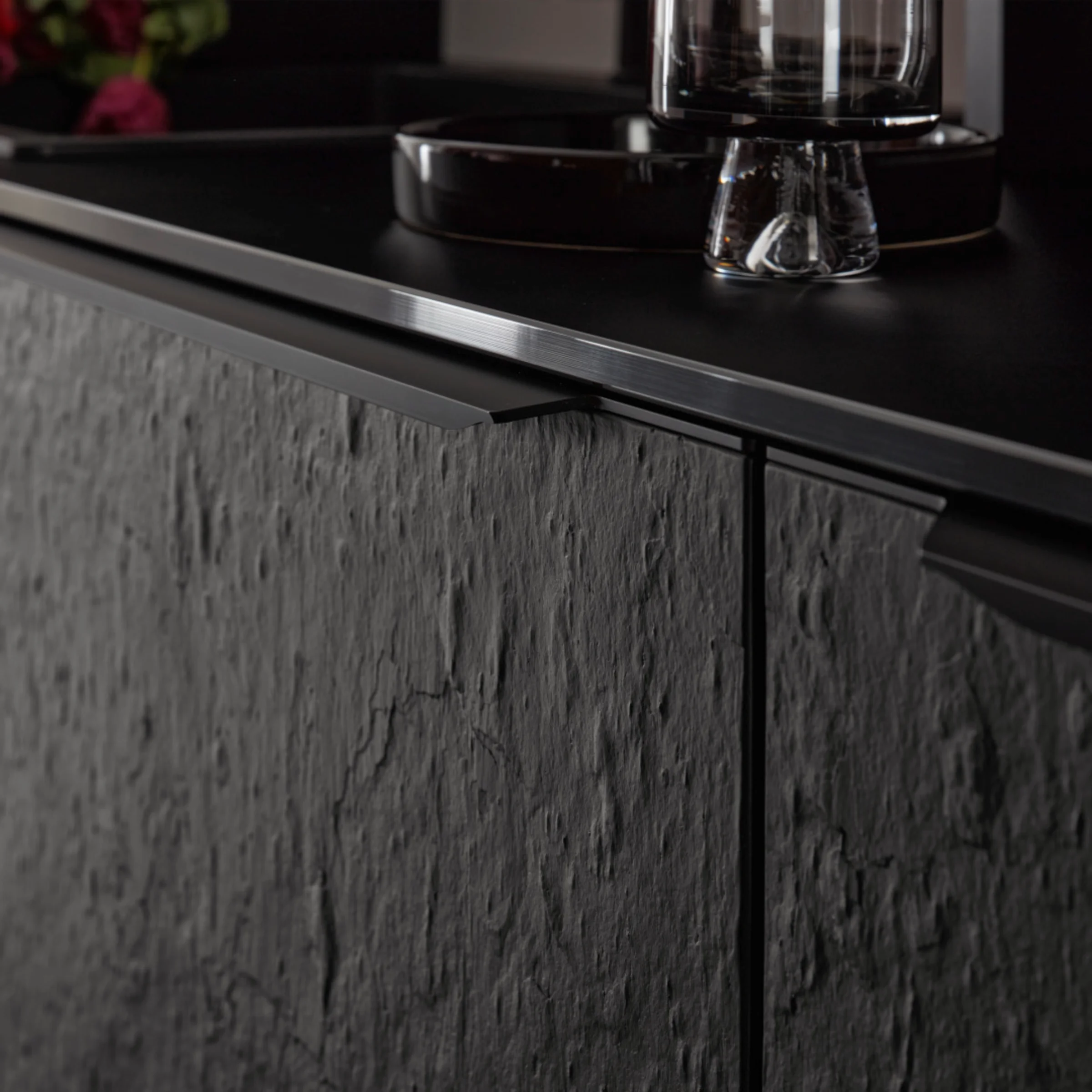 NK28604_neoSLATE Schiefer Tiefschwarz und Soft Lack Hennarot