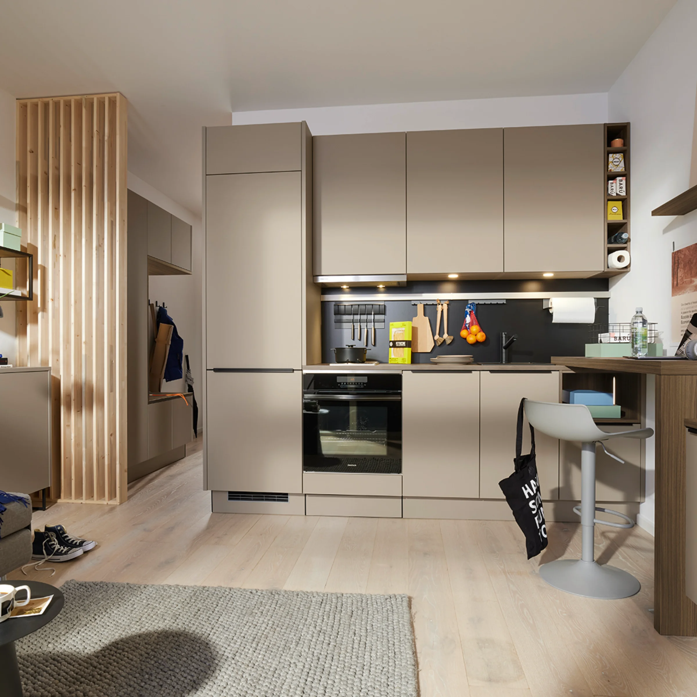22299_Nolte_TinyKitchen_MicroAppartement_001_Walnuss_Havanna
