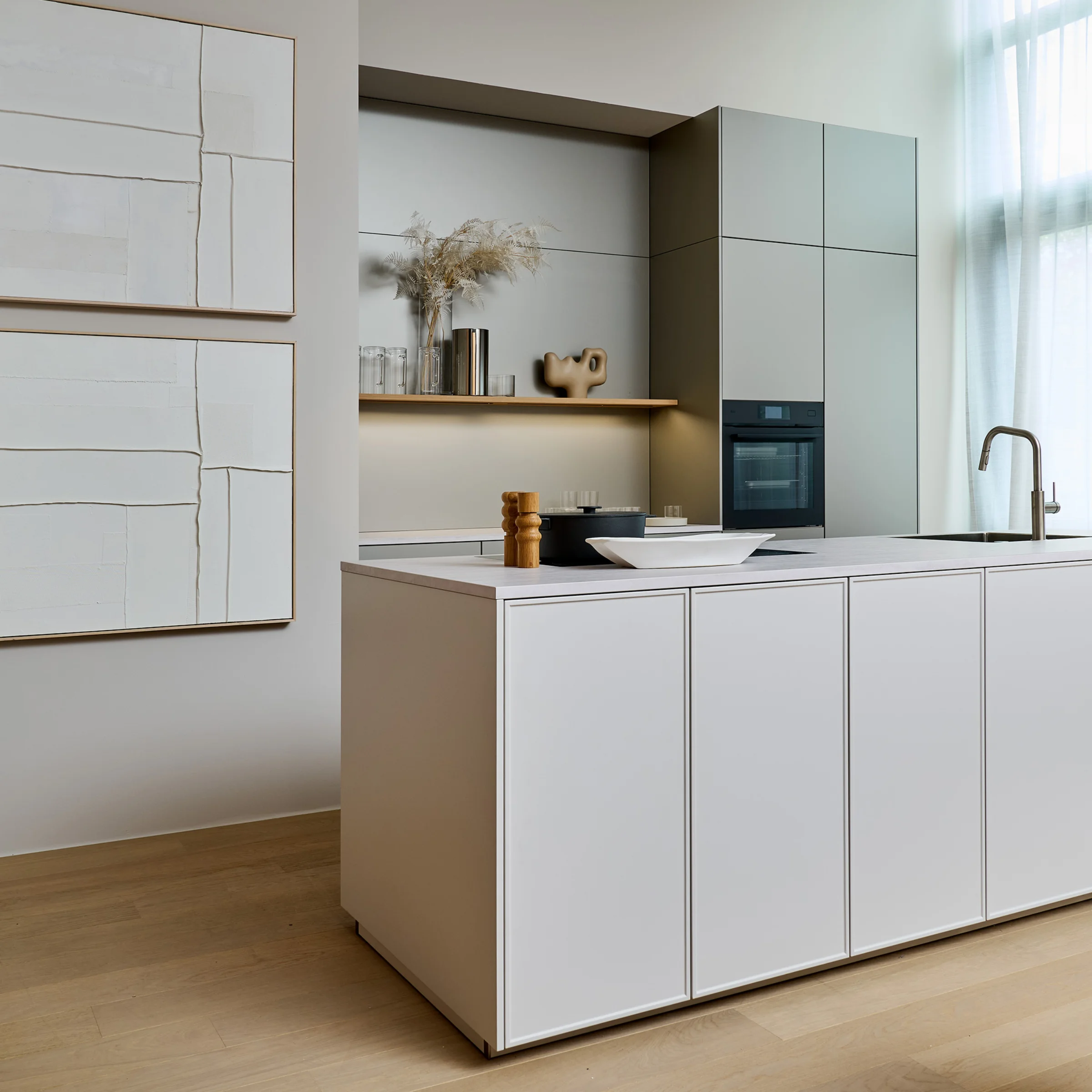 Appartment_Kueche_EVORA_LACK_J42_Kaschmir_PEARL_297_Taupe_metallic_01