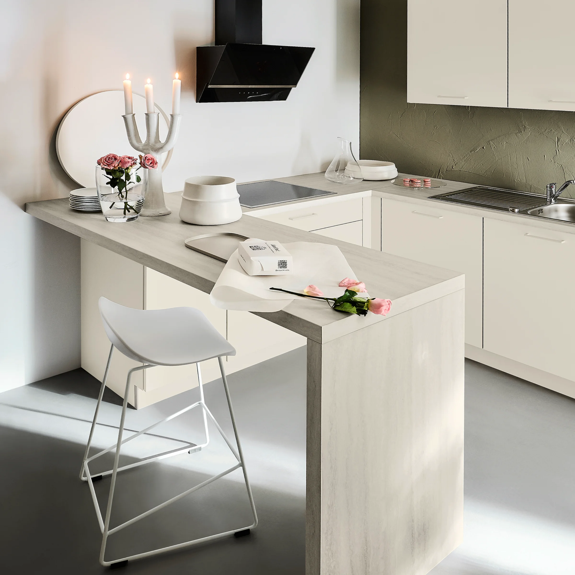 15549_25_WK07_SOFT-LACK-Kaschmir-softmatt_AP-Travertin-Sahara_Griff-1MD